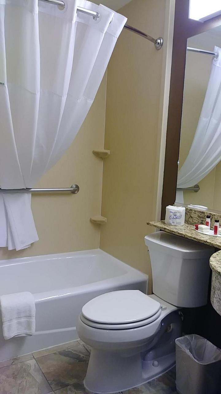 惠勒岭温德姆麦克罗特客栈&套房酒店 Wheeler Ridge 外观 照片
